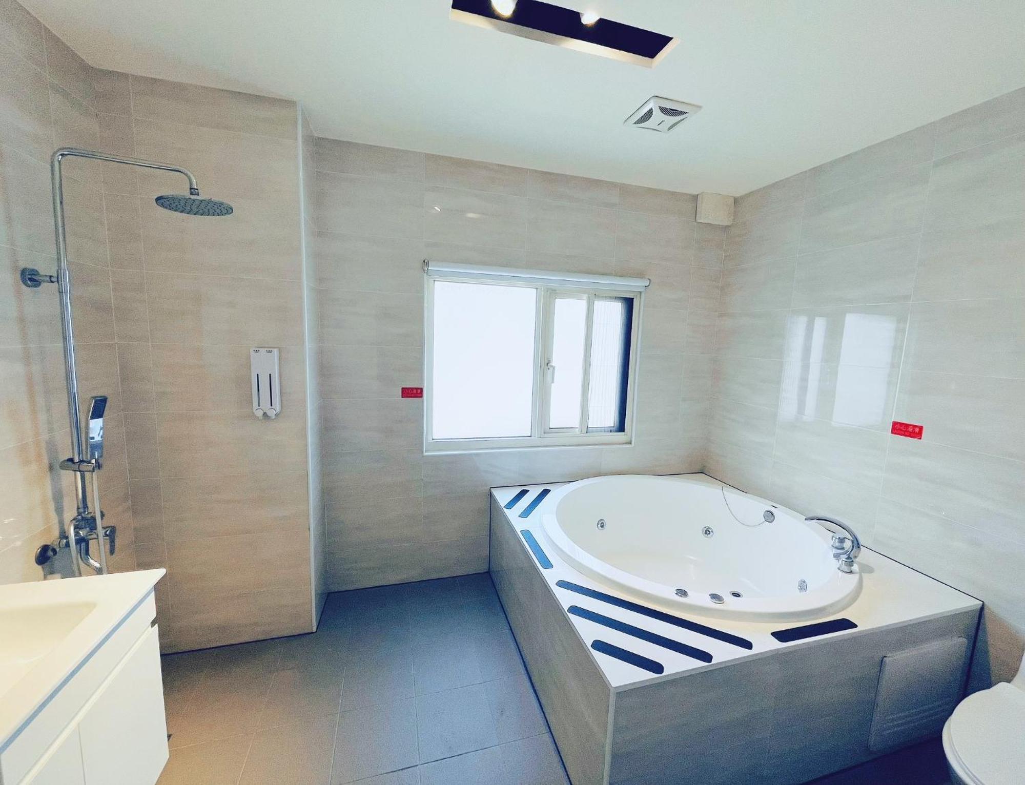 Walker Hotel - Sanchong Тайбэй Экстерьер фото